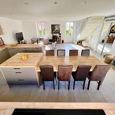 Cannes, à 500 M, Maison Rare