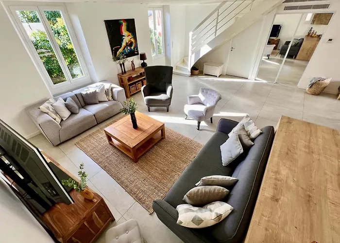 فيلة Cannes, A 500 M, Maison Rare كان