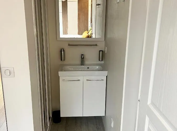 Cannes, A 500 M, Maison Rare וילה קאן